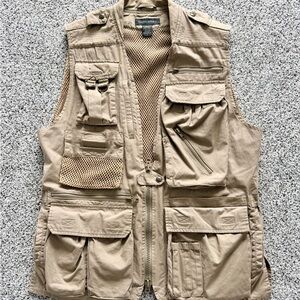 Banana Republic Khaki Multi-Pocket Safari/Utility/Hunting Vest.